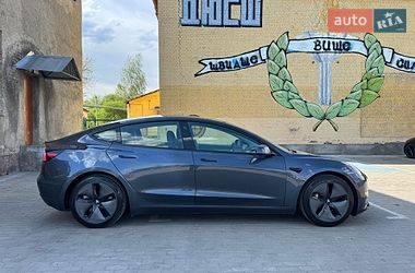 Седан Tesla Model 3 2021 в Луцке