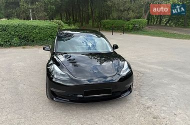 Седан Tesla Model 3 2021 в Львове
