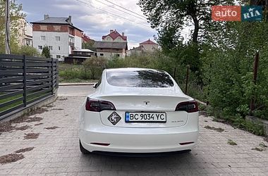 Седан Tesla Model 3 2023 в Львові