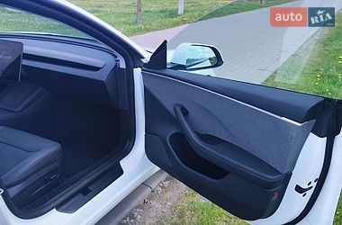 Седан Tesla Model 3 2024 в Стрые