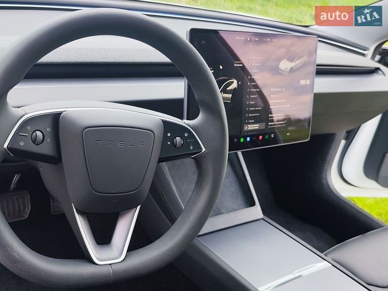 Седан Tesla Model 3 2024 в Стрые