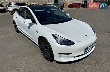 Седан Tesla Model 3 2018 в Києві