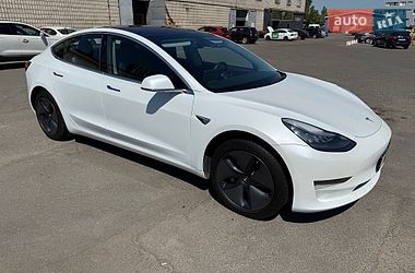 Седан Tesla Model 3 2018 в Києві