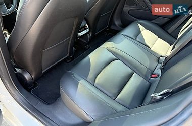 Седан Tesla Model 3 2018 в Києві