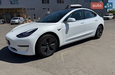 Седан Tesla Model 3 2018 в Києві