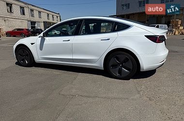 Седан Tesla Model 3 2018 в Києві
