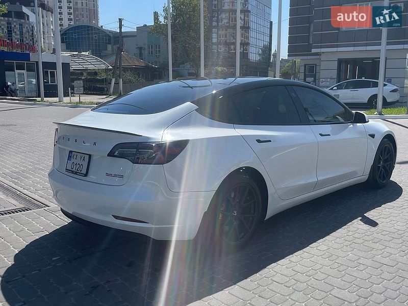 Седан Tesla Model 3 2021 в Харькове