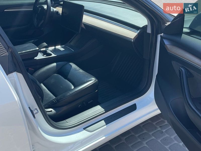 Седан Tesla Model 3 2021 в Харькове
