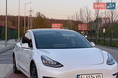 Седан Tesla Model 3 2019 в Ирпене