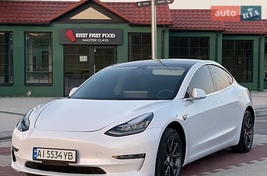 Седан Tesla Model 3 2019 в Ирпене