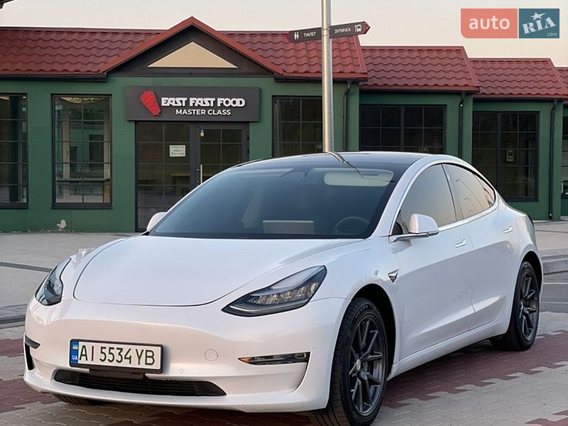 Tesla Model 3 2019