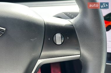 Седан Tesla Model 3 2020 в Львові