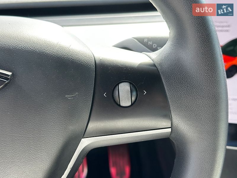 Седан Tesla Model 3 2020 в Львові