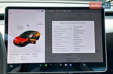 Седан Tesla Model 3 2020 в Львові