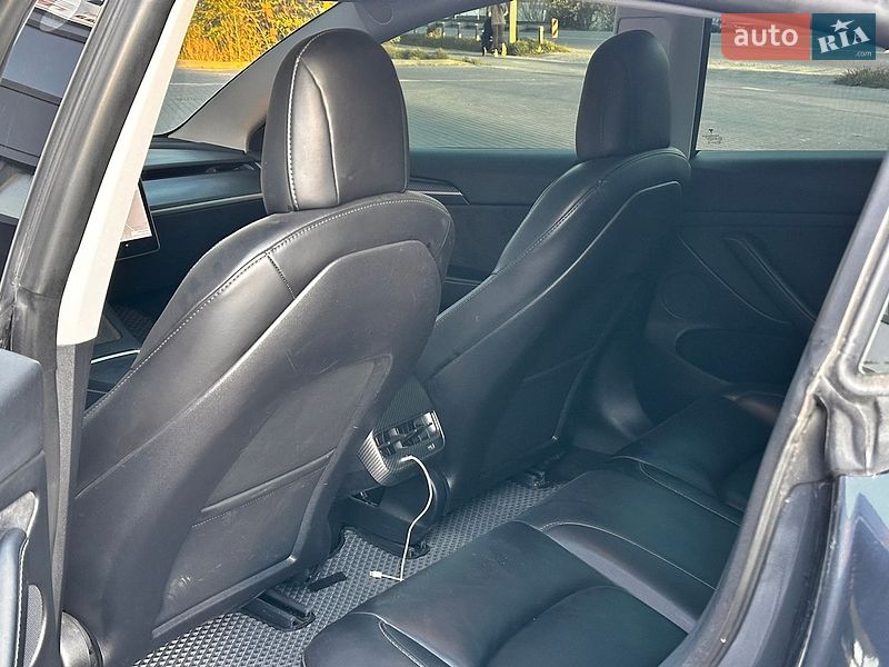 Седан Tesla Model 3 2021 в Вінниці