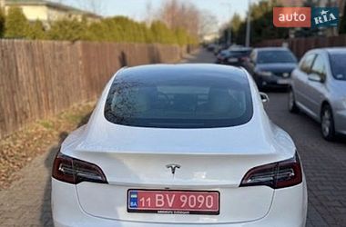 Седан Tesla Model 3 2019 в Львове