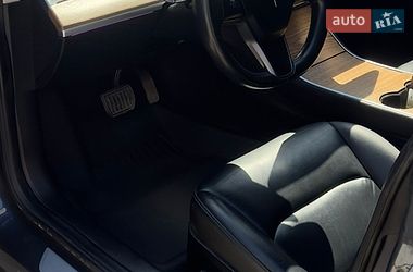 Седан Tesla Model 3 2019 в Вінниці