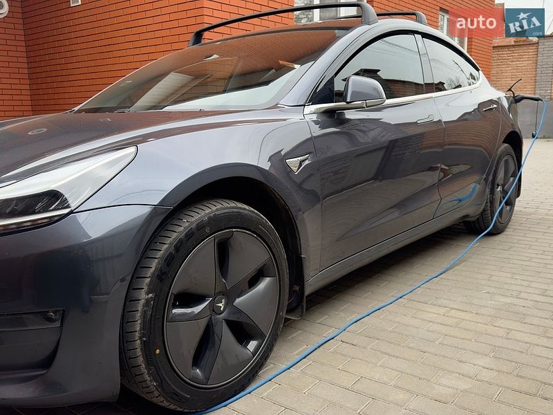 Седан Tesla Model 3 2019 в Вінниці