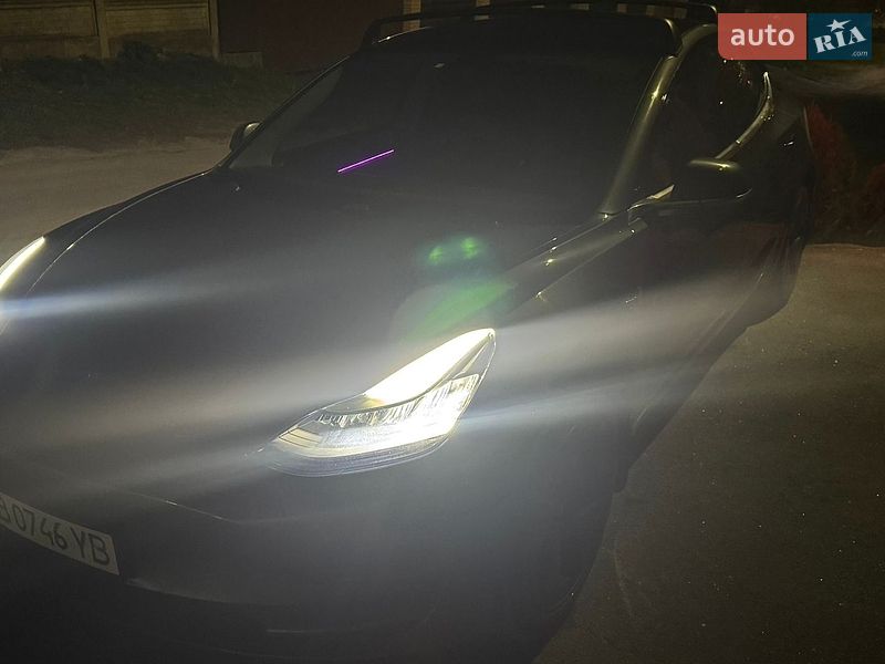 Седан Tesla Model 3 2019 в Вінниці