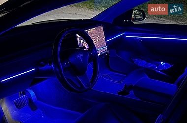 Седан Tesla Model 3 2019 в Вінниці