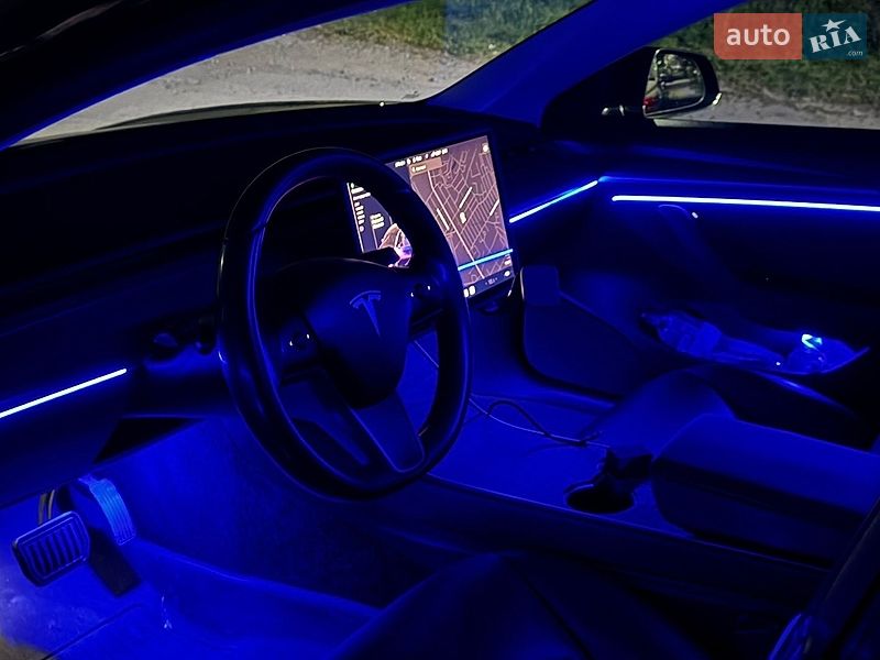 Седан Tesla Model 3 2019 в Вінниці