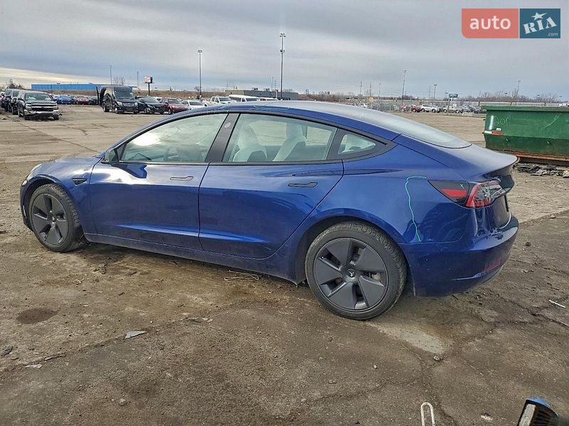 Седан Tesla Model 3 2023 в Львові