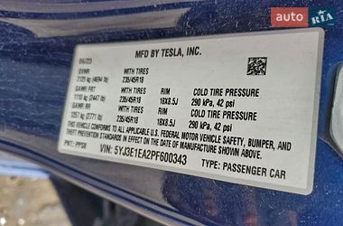 Седан Tesla Model 3 2023 в Львові