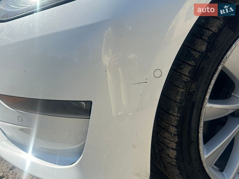 Седан Tesla Model 3 2020 в Ніжині