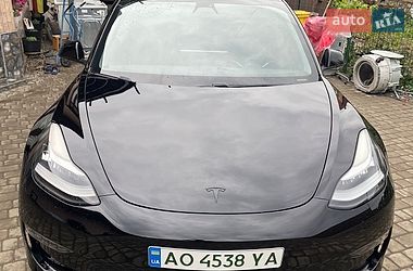 Седан Tesla Model 3 2019 в Береговому