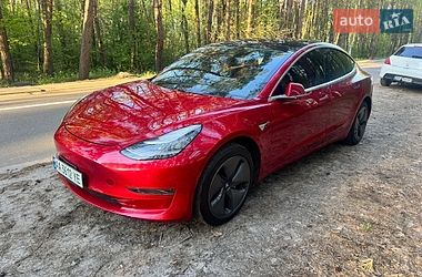 Седан Tesla Model 3 2020 в Києві