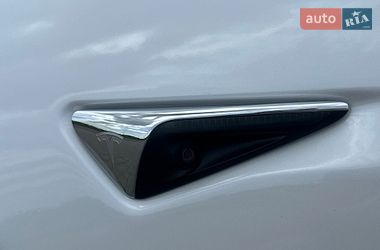 Седан Tesla Model 3 2020 в Львові