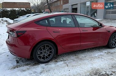 Седан Tesla Model 3 2023 в Львове