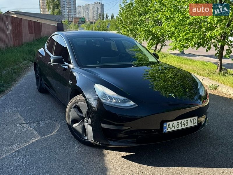 Tesla Model 3 2019