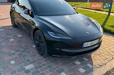 Седан Tesla Model 3 2024 в Киеве