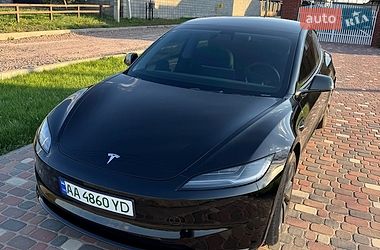 Седан Tesla Model 3 2024 в Киеве