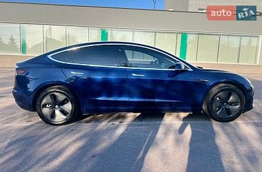 Седан Tesla Model 3 2018 в Кам'янському