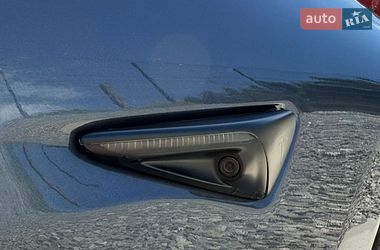 Седан Tesla Model 3 2020 в Львове