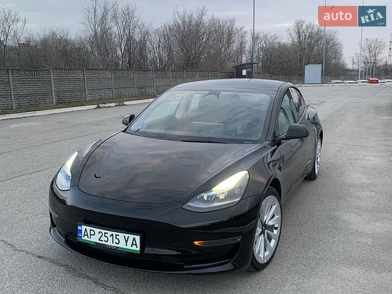 Tesla Model 3 2022