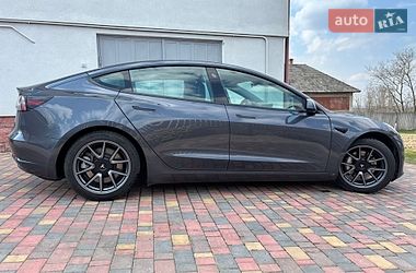 Седан Tesla Model 3 2021 в Львове