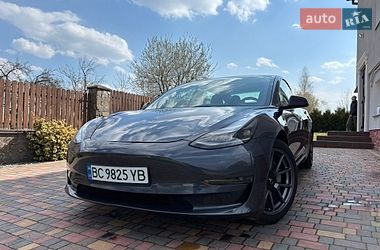Седан Tesla Model 3 2021 в Львове