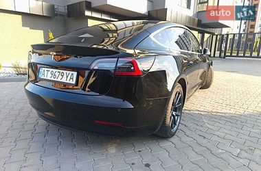 Седан Tesla Model 3 2020 в Ивано-Франковске