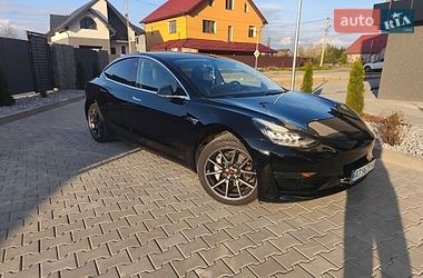 Седан Tesla Model 3 2020 в Ивано-Франковске