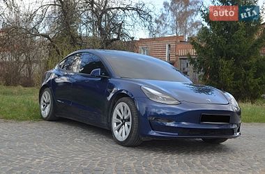 Седан Tesla Model 3 2021 в Самборі