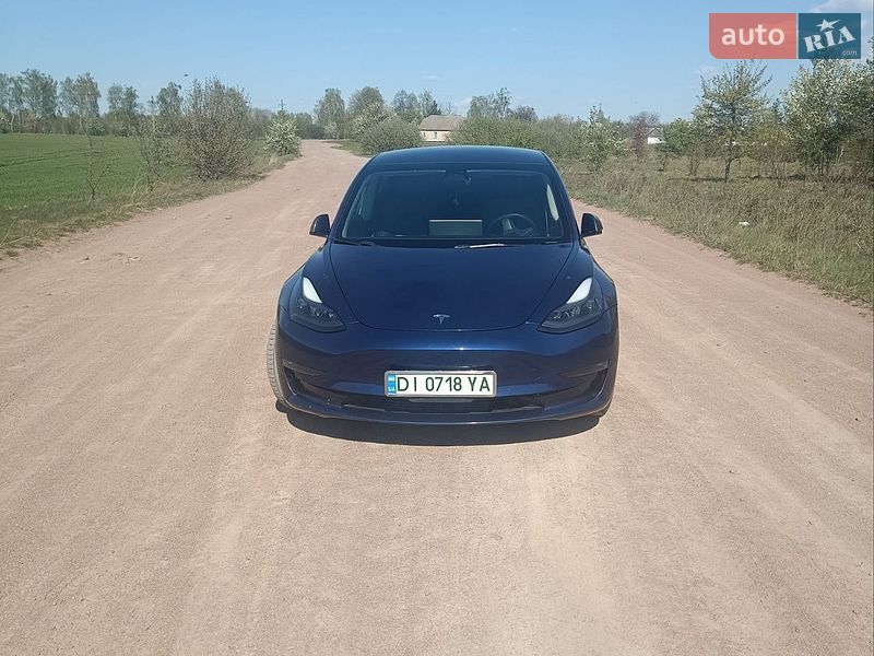 Tesla Model 3 2022