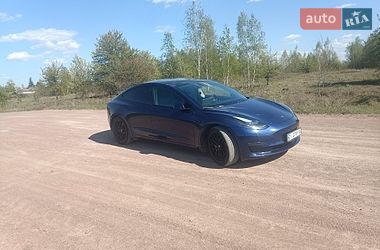 Седан Tesla Model 3 2022 в Коростене