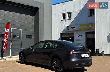 Седан Tesla Model 3 2025 в Киеве