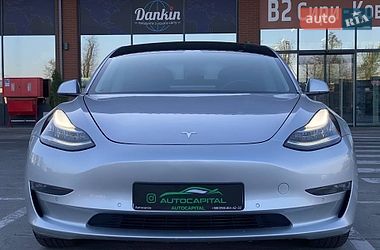 Седан Tesla Model 3 2018 в Києві