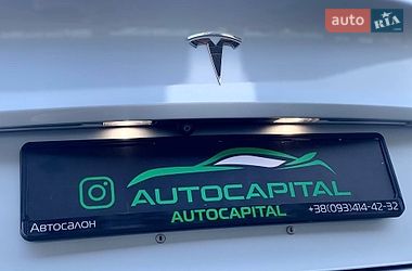 Седан Tesla Model 3 2018 в Києві