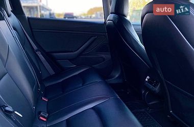 Седан Tesla Model 3 2018 в Києві