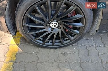 Седан Tesla Model 3 2023 в Львове